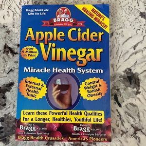 Bragg Apple cider vinegar book